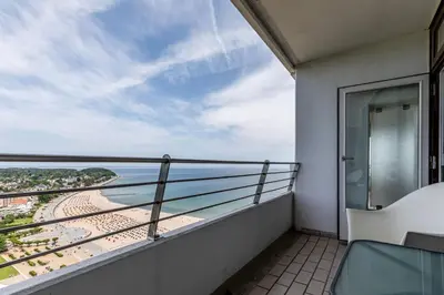 Ein Balkon oder eine Terrasse in der Unterkunft Trelleborgallee, Fewo 212