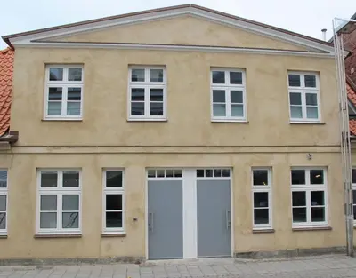 Das Gebäude in dem sich die Ferienwohnung befindet