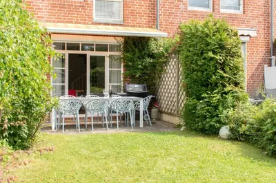 Ein Garten an der Unterkunft Ferienhaus Haff Huus 2 Haffkrug