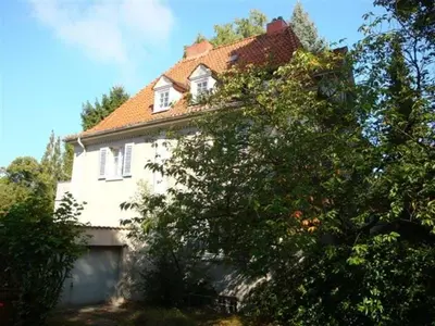 Das Gebäude in dem sich die Ferienwohnung befindet