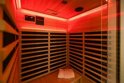 Grundriss der Unterkunft Relax In A Thatched Barn With A Sauna