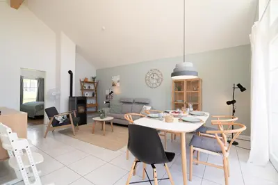 Ein Sitzbereich in der Unterkunft Strandpark Sierksdorf Smilla H67