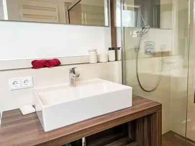 Ein Badezimmer in der Unterkunft Holiday Home Meerhaus by Interhome