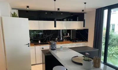 Küche/Küchenzeile in der Unterkunft Modernes Apartment - zentral - nahe Hamburg & Lübeck