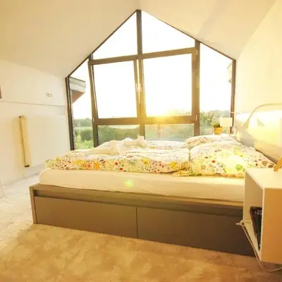 Ferienhaus mit Blick über die Felder und Golfplatz