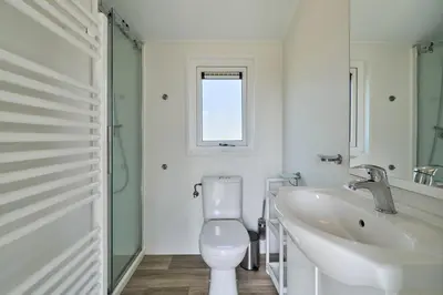 Ein Badezimmer in der Unterkunft Süsel Seeparx Ferienhaus Sonneninsel