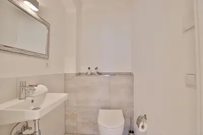 Ein Badezimmer in der Unterkunft Haus Oberdeck 2