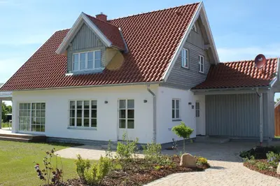Das Gebäude in dem sich das Ferienhaus befindet