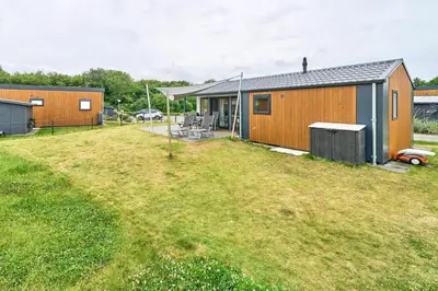 Das Gebäude in dem sich das Ferienhaus befindet