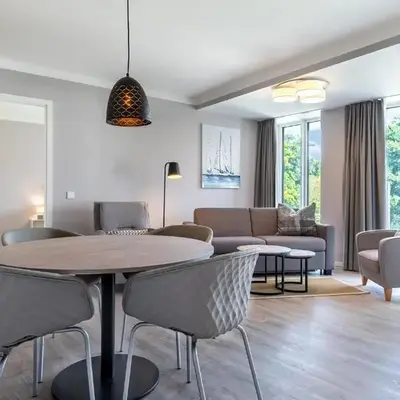 Godewindpark Deluxe-Suite 1-04 mit Gartenblick und Loggia