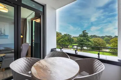 Ein Balkon oder eine Terrasse in der Unterkunft Godewindpark Exklusives Apartment 3-08