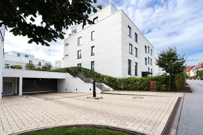 Das Gebäude in dem sich die Ferienwohnung befindet