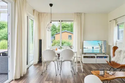 TV/Unterhaltungsangebot in der Unterkunft Süsel Seeparx Tinyhouse Ostsee