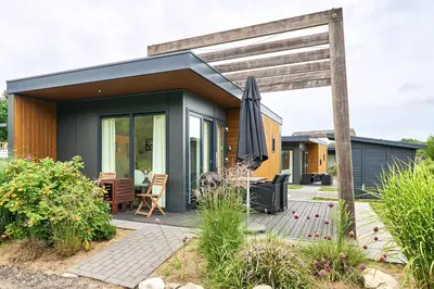 Ein Garten an der Unterkunft Süsel Seeparx Tinyhouse Ostsee