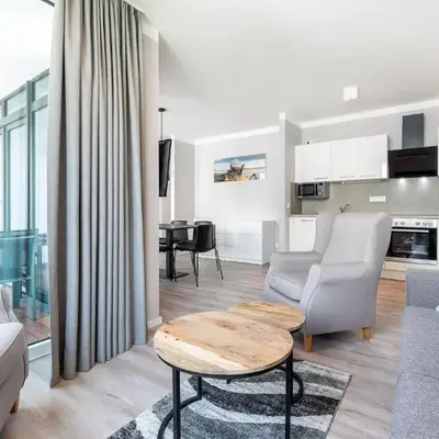 Deluxe-Suite 2-01 mit West-Loggia und hundefreundlich