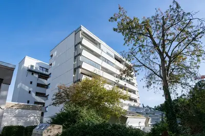 Das Gebäude in dem sich die Ferienwohnung befindet