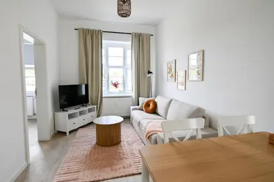 TV/Unterhaltungsangebot in der Unterkunft Helle 2 Zimmer Altbauwohnung in Lübecks Altstadt