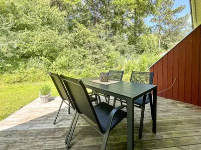 Ein Garten an der Unterkunft Schatzkiste - Dorf Ferienhaus 08