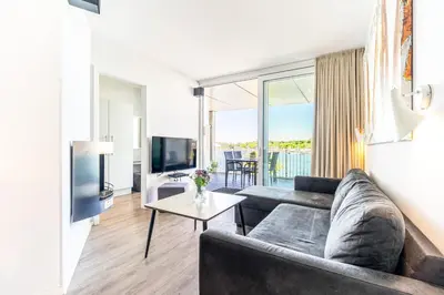 TV/Unterhaltungsangebot in der Unterkunft Promenadenvilla 03 Wohnung 05