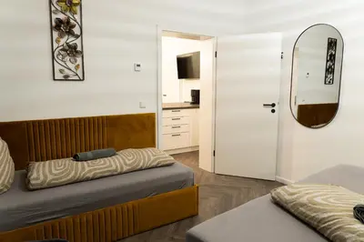 Ein Sitzbereich in der Unterkunft New central 2-3 room apartments with parking near train station & casino