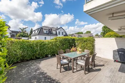Ein Garten an der Unterkunft Ocean Living