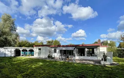 Ein Garten an der Unterkunft Amazing Home In Timmendorfer Strand Ot