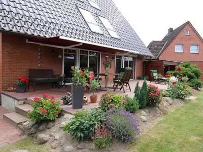 Ein Garten an der Unterkunft Holiday apartment with 2 bedrooms