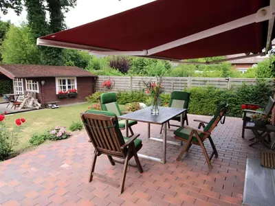 Ein Garten an der Unterkunft Holiday apartment with 2 bedrooms