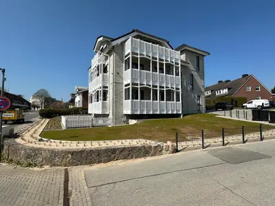 Das Gebäude in dem sich die Ferienwohnung befindet