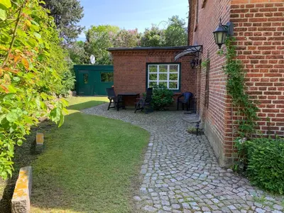 Ein Garten an der Unterkunft Kiek ut