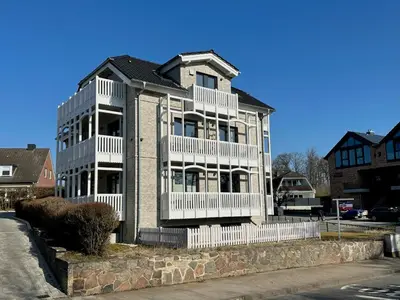 Das Gebäude in dem sich die Ferienwohnung befindet