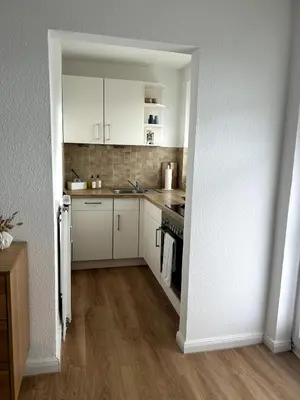 Küche/Küchenzeile in der Unterkunft Sonnige & neu eingerichtete Ferienwohnung