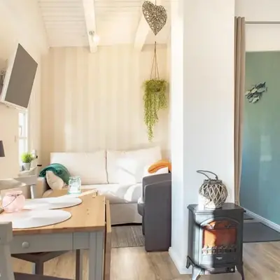 Ferienbungalow Kleine Hummelkate
