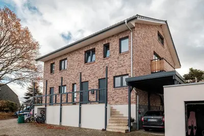 Das Gebäude in dem sich die Ferienwohnung befindet