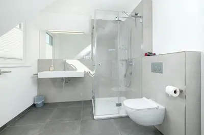 Ein Badezimmer in der Unterkunft Haus FRIEDA, Bude B