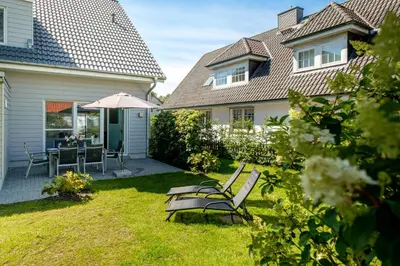 Ein Garten an der Unterkunft Haus FRIEDA, Bude A