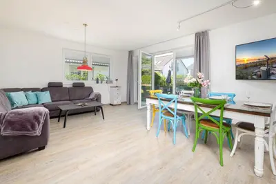 Ein Sitzbereich in der Unterkunft Haus FRIEDA, Bude A