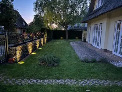 Ein Garten an der Unterkunft Holiday Home 5 Wellness Oase by Interhome