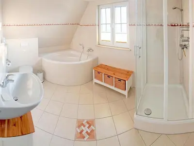Ein Badezimmer in der Unterkunft Holiday Home 5 Wellness Oase by Interhome