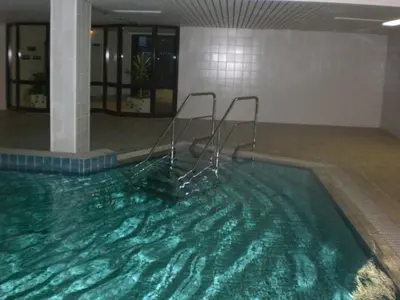 Der Swimmingpool an oder in der Nähe von Apartment Gesamte Wohnung in Alt Travemünde-Rönnau by Interhome