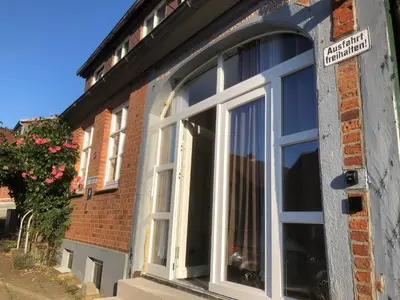 Das Gebäude in dem sich die Ferienwohnung befindet