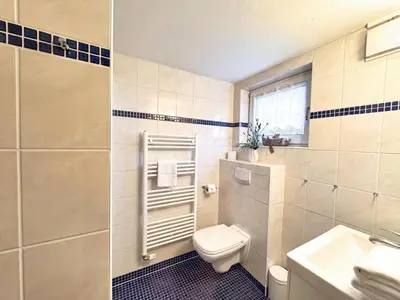 Ein Badezimmer in der Unterkunft Objekt-Nr 281 - Ort - Roggenbukstraße