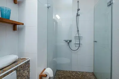 Ein Badezimmer in der Unterkunft Strandnähe