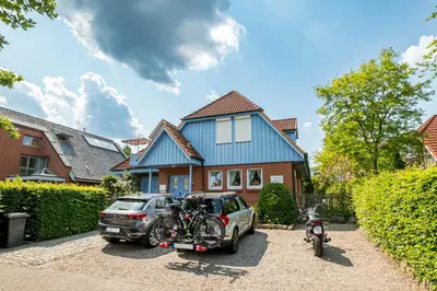 Das Gebäude in dem sich die Ferienwohnung befindet