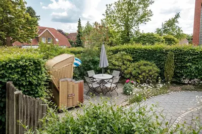 Ein Garten an der Unterkunft Haus Schmökel, App Leuchtturm