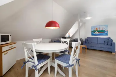 Ein Sitzbereich in der Unterkunft Haus Schmökel, App Leuchtturm