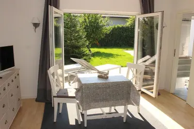 Ein Garten an der Unterkunft Apartmentvermittlung Mehr als Meer - Objekt 1