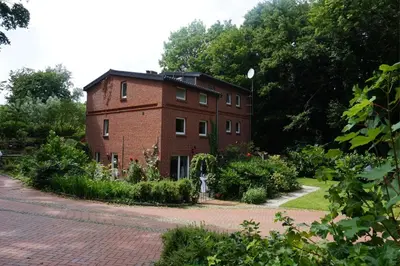 Das Gebäude in dem sich die Ferienwohnung befindet