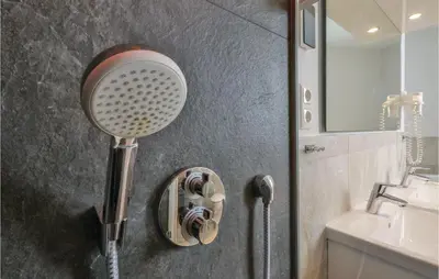 Ein Badezimmer in der Unterkunft Priwallpromenade 29, Whg 12