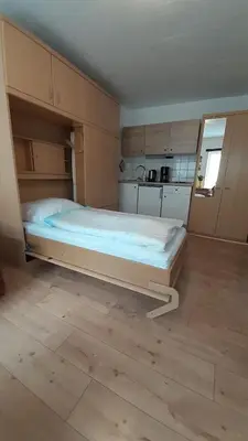 Ein Bett oder Betten in einem Zimmer der Unterkunft 1-Zimmer-Apartment 1 im 1. Obergeschoss